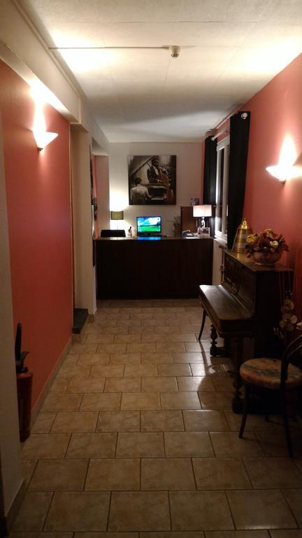 Auberge De La Marquise Arnac-Pompadour Esterno foto
